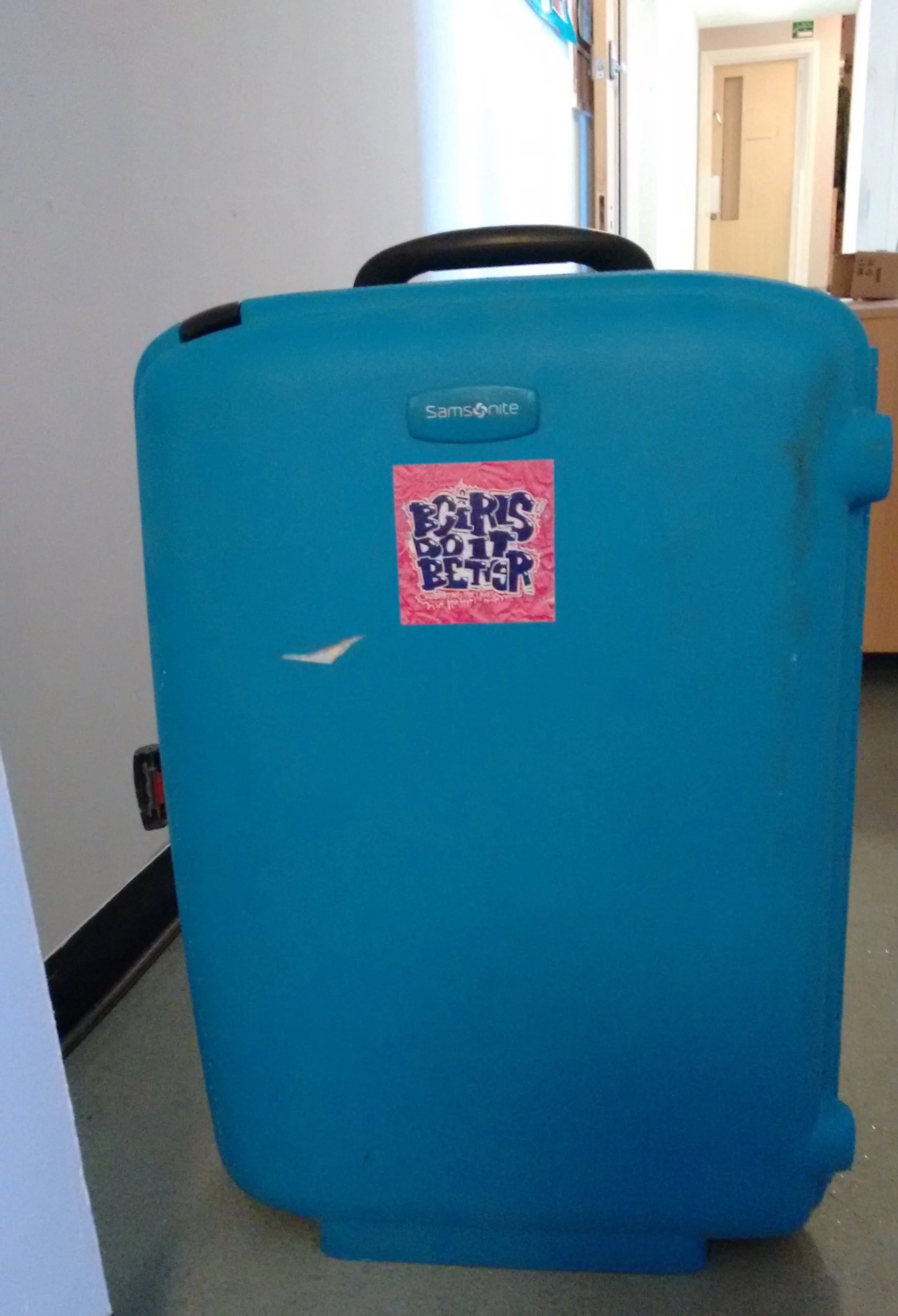 life-out-of-suitcase